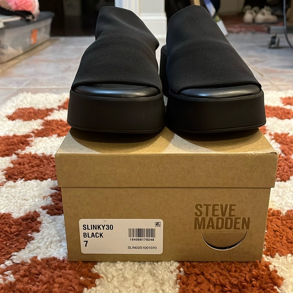 Steve Madden Slinky Platform Sandals